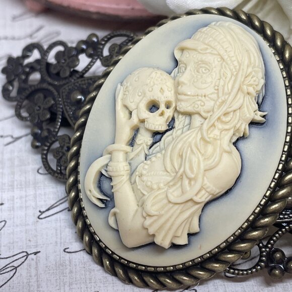 Gothic Sugar Skull Wicca Witch Pagan Wedding Gift Flower Hair Clip Jewelry Comb - Picture 9 of 13